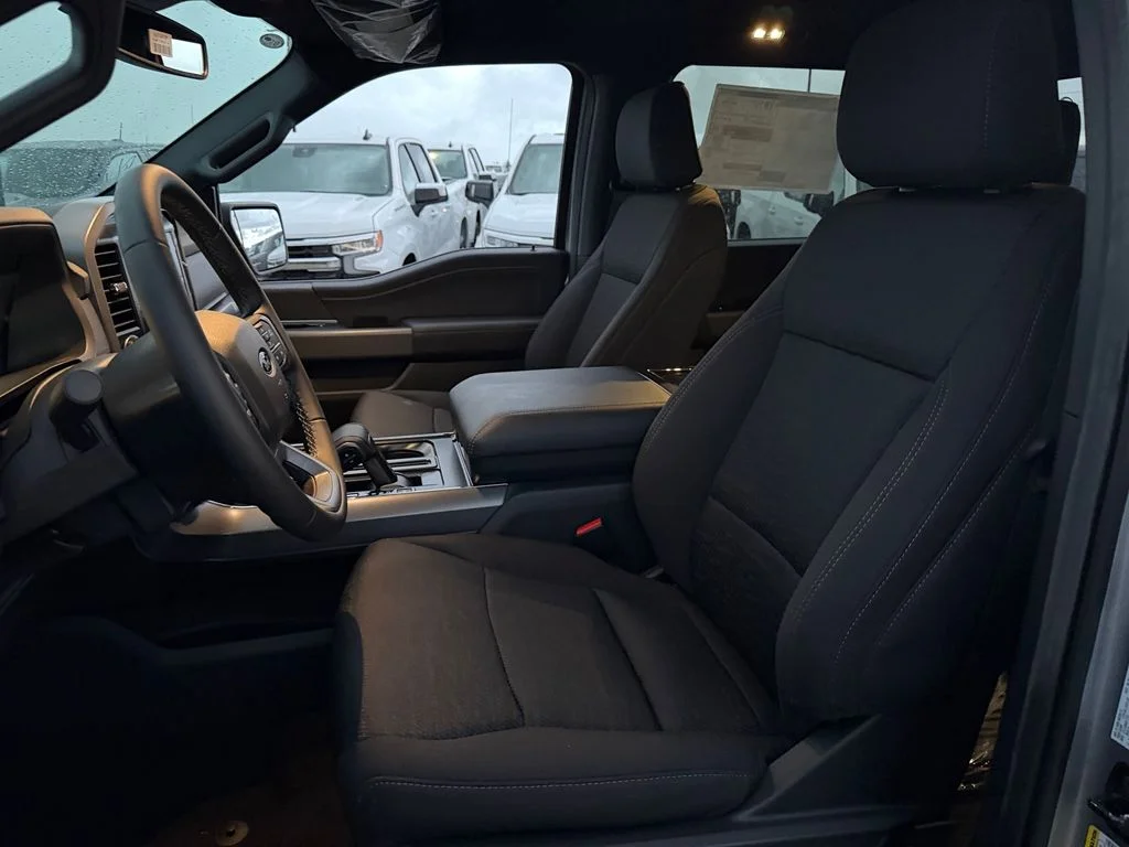 New 2026 Silver Ford XLT image 4