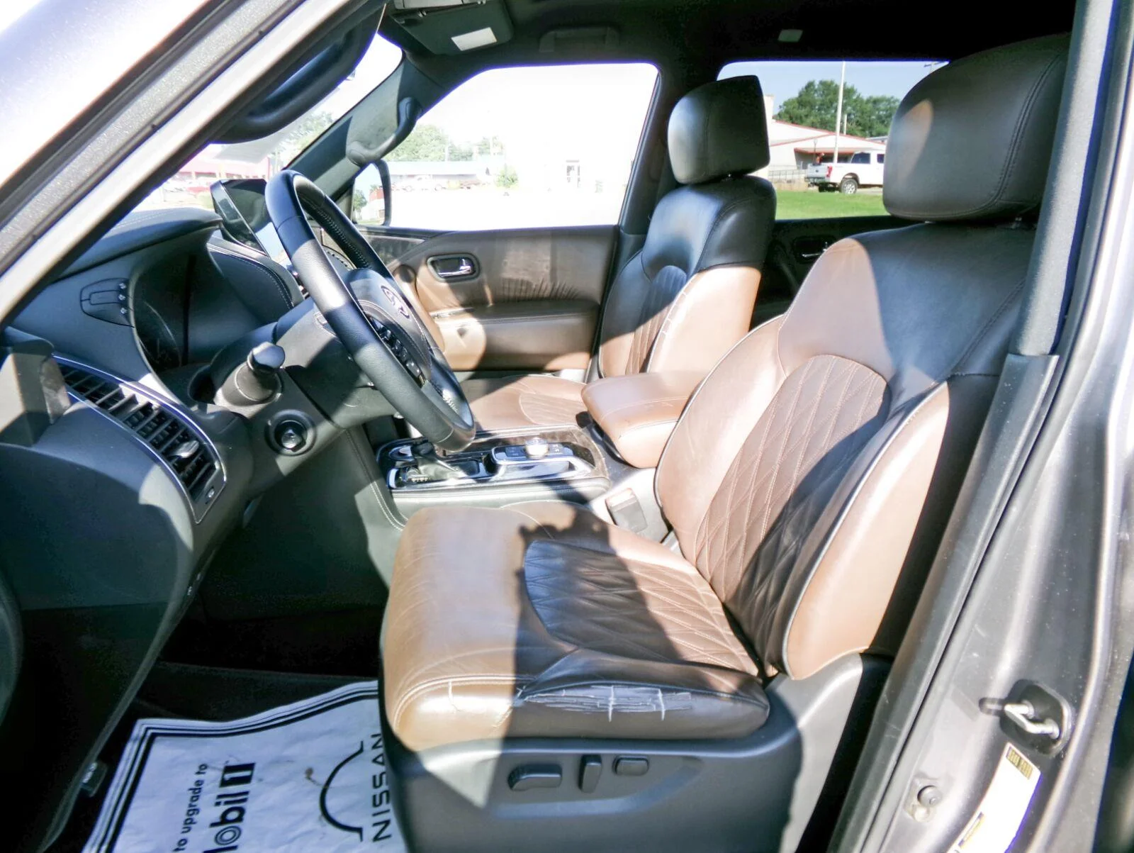 Used 2022 Gun Metallic Nissan Platinum image 13
