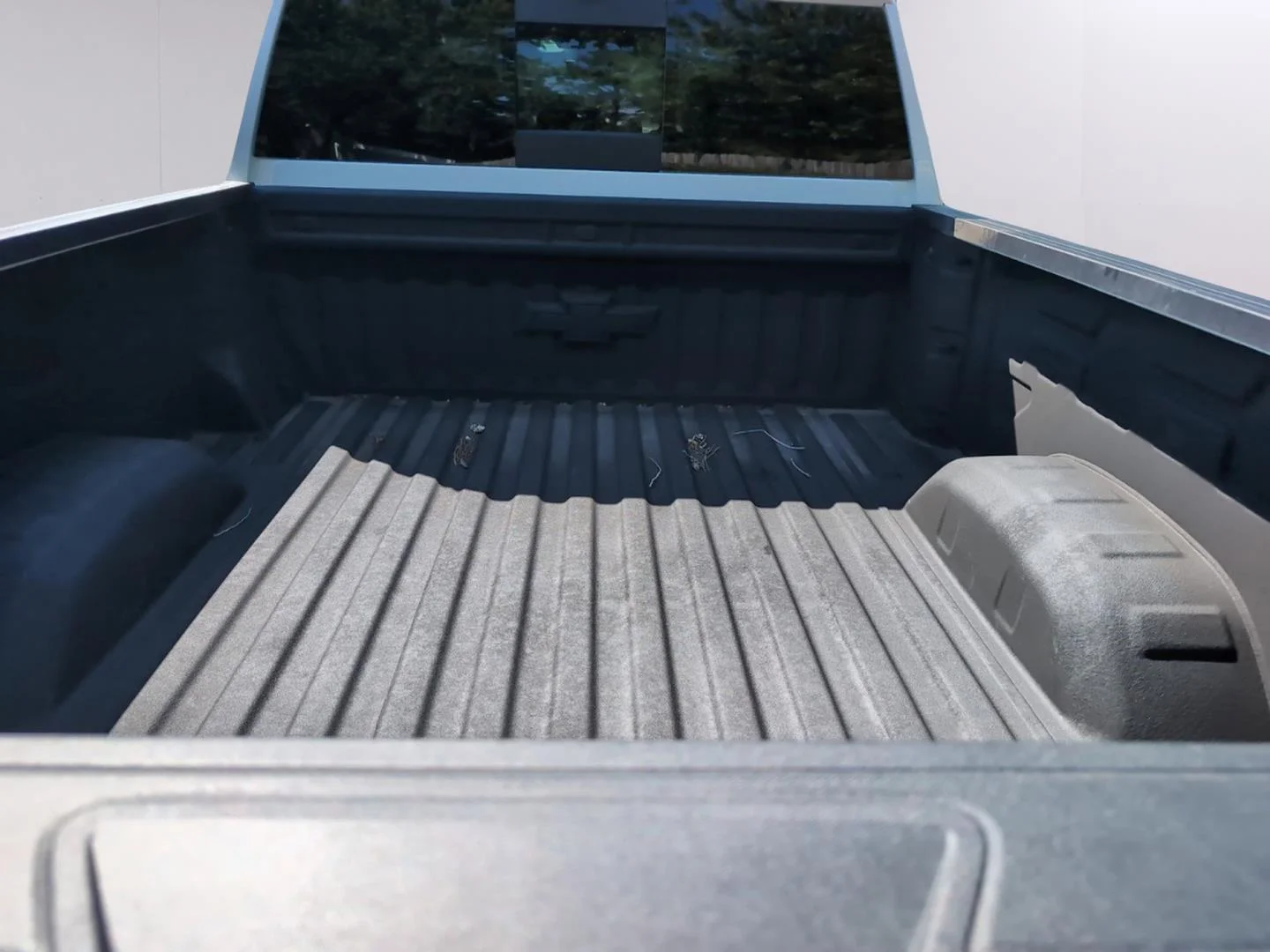 Used 2024 Summit White Chevrolet LTZ image 10