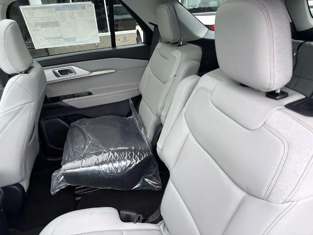 New 2026 Carbonized Gray Metallic Ford Active image 37