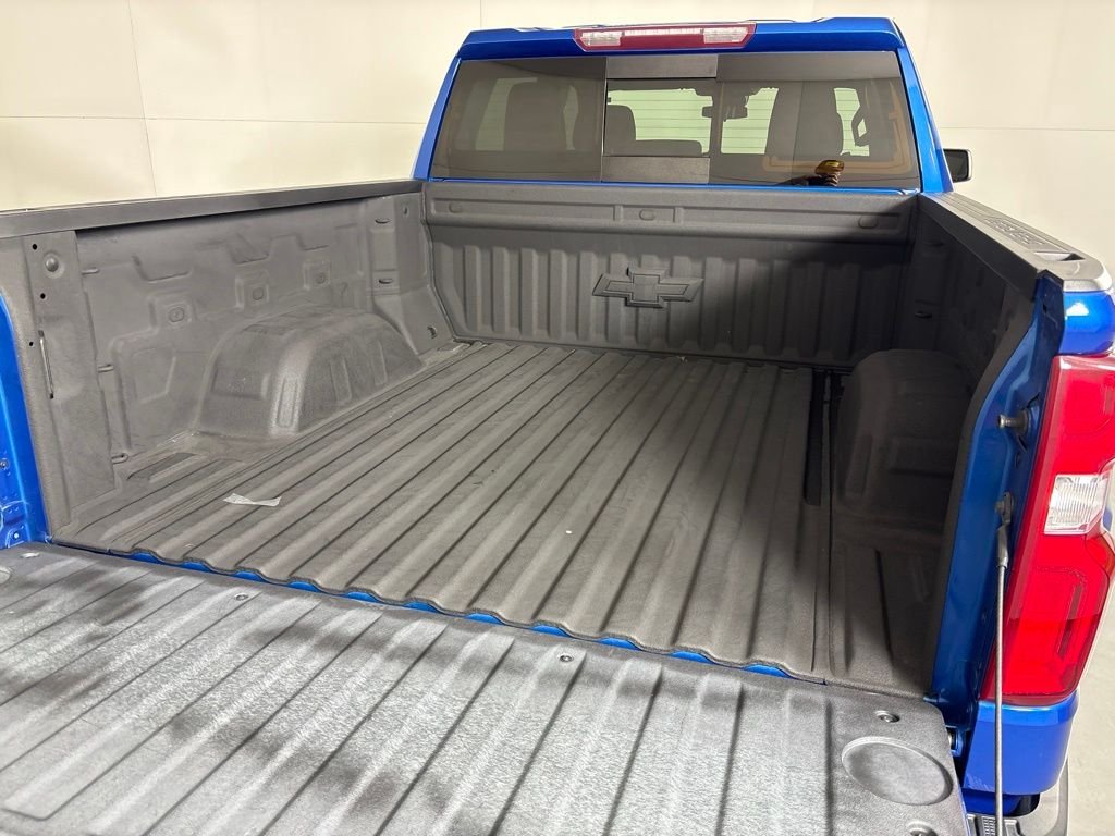 Used 2022 Blue Chevrolet RST image 18