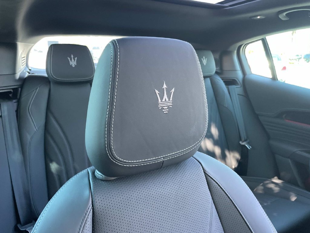 Used 2025  Maserati Modena image 28