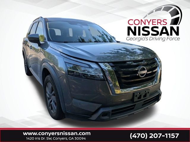 2022 Nissan Pathfinder SV