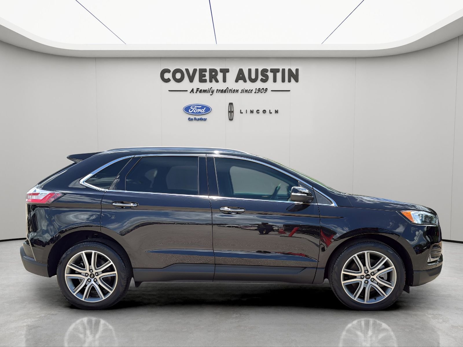 Used 2023 Black Ford Titanium image 6