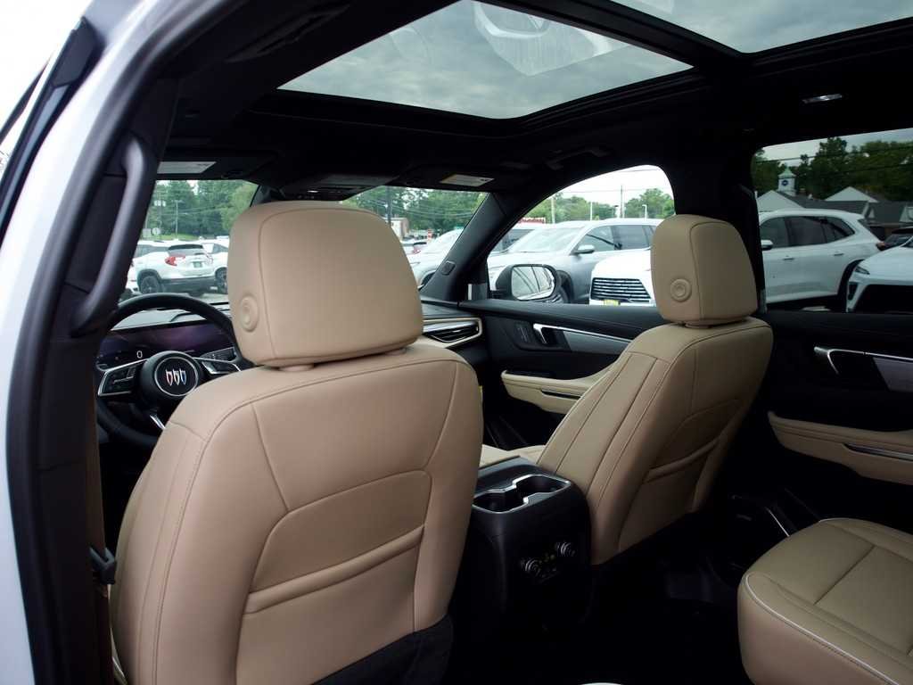 New 2027 Iridescent White Tricoat Buick Preferred image 17