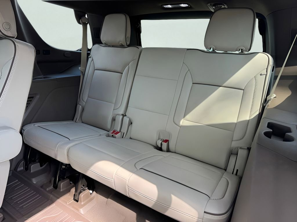 2026 GMC Yukon Denali - Photo 15