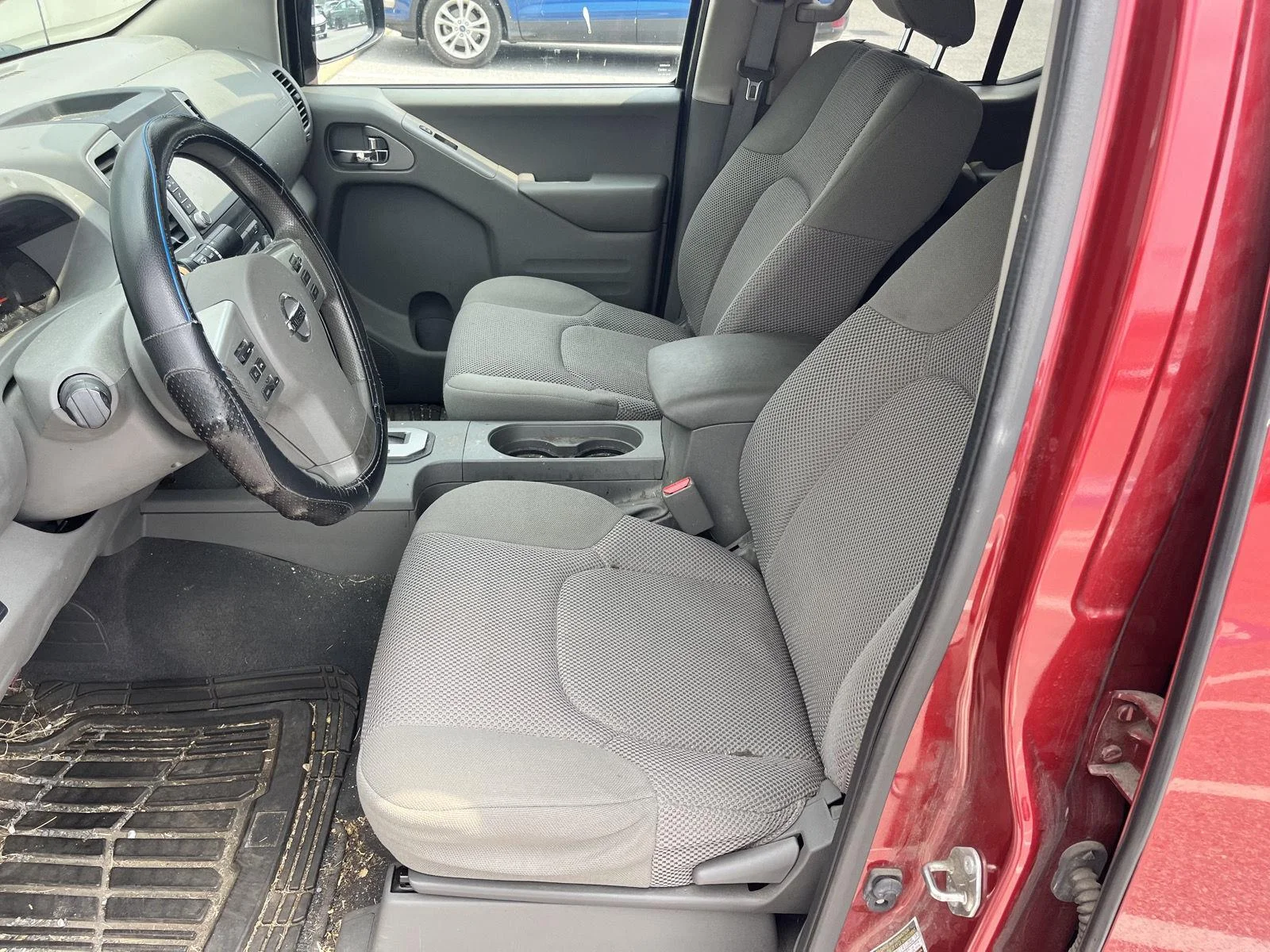 Used 2020 Cayenne Red Metallic Nissan SV image 11