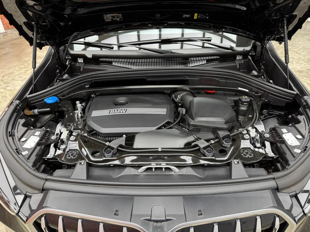 Used 2025 Black BMW xDrive28i image 30