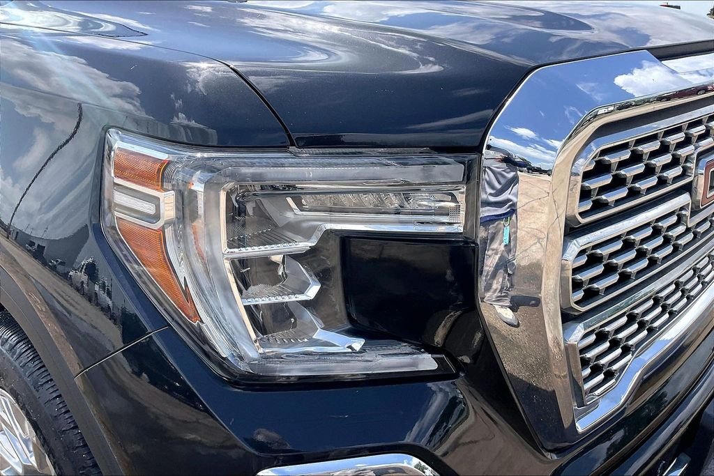Used 2020 Black GMC Denali image 30