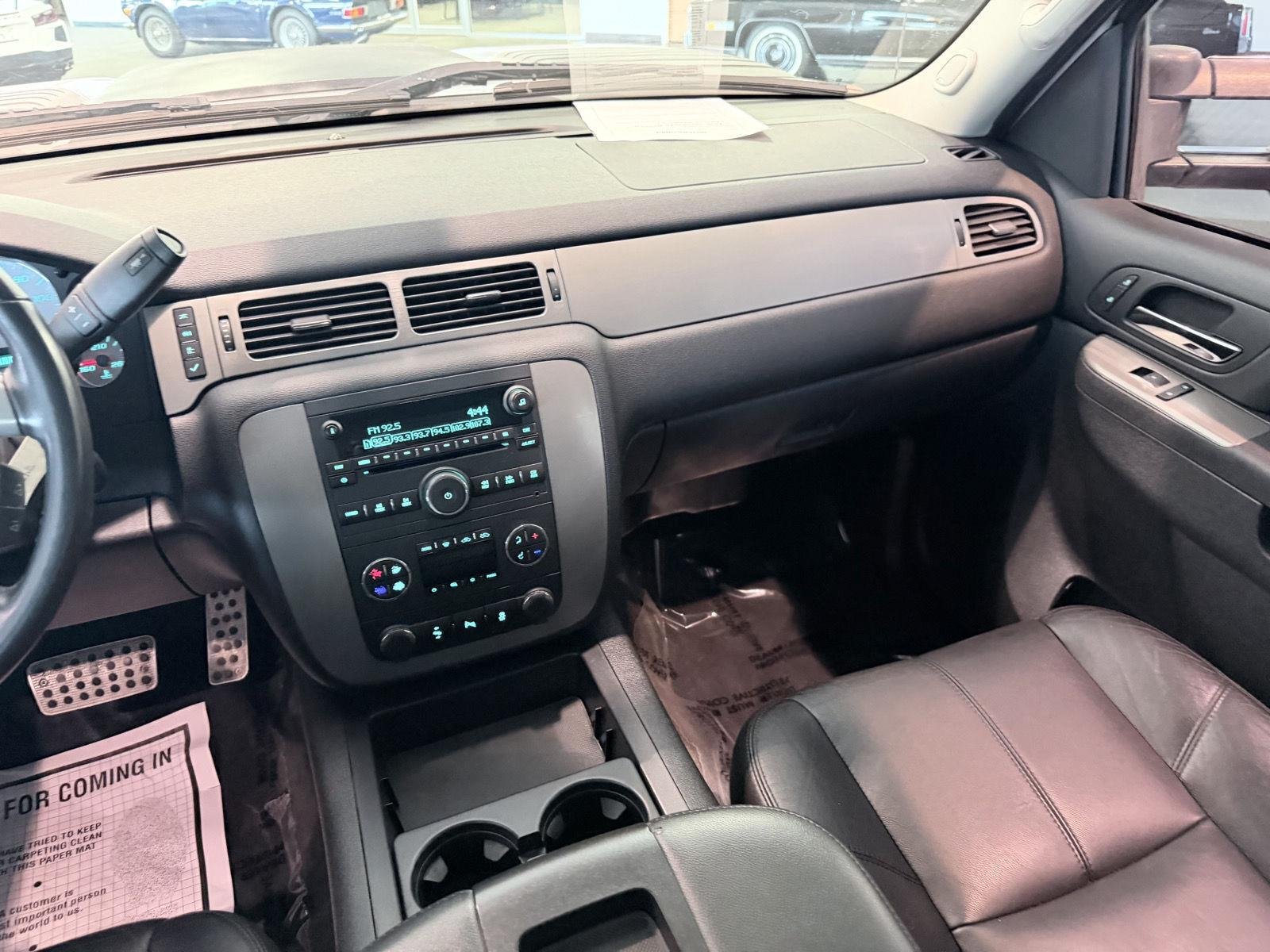 Used 2014 Silver Ice Metallic Chevrolet LTZ image 38