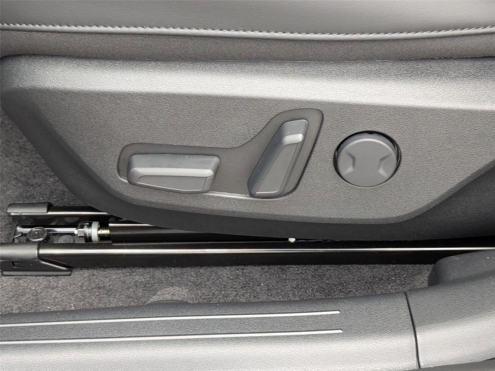2025 Kia EV6 Wind - Photo 15