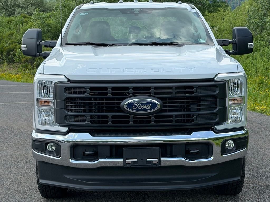 New 2026 Oxford White Ford F-250® XL image 18
