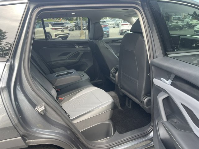 New 2026 Platinum Gray Metallic Volkswagen SE AWD image 7