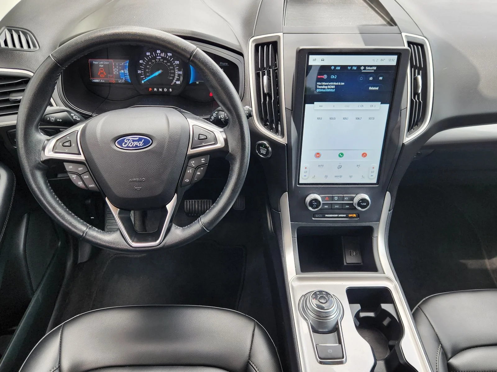 Used 2024 Gray Ford SEL image 28