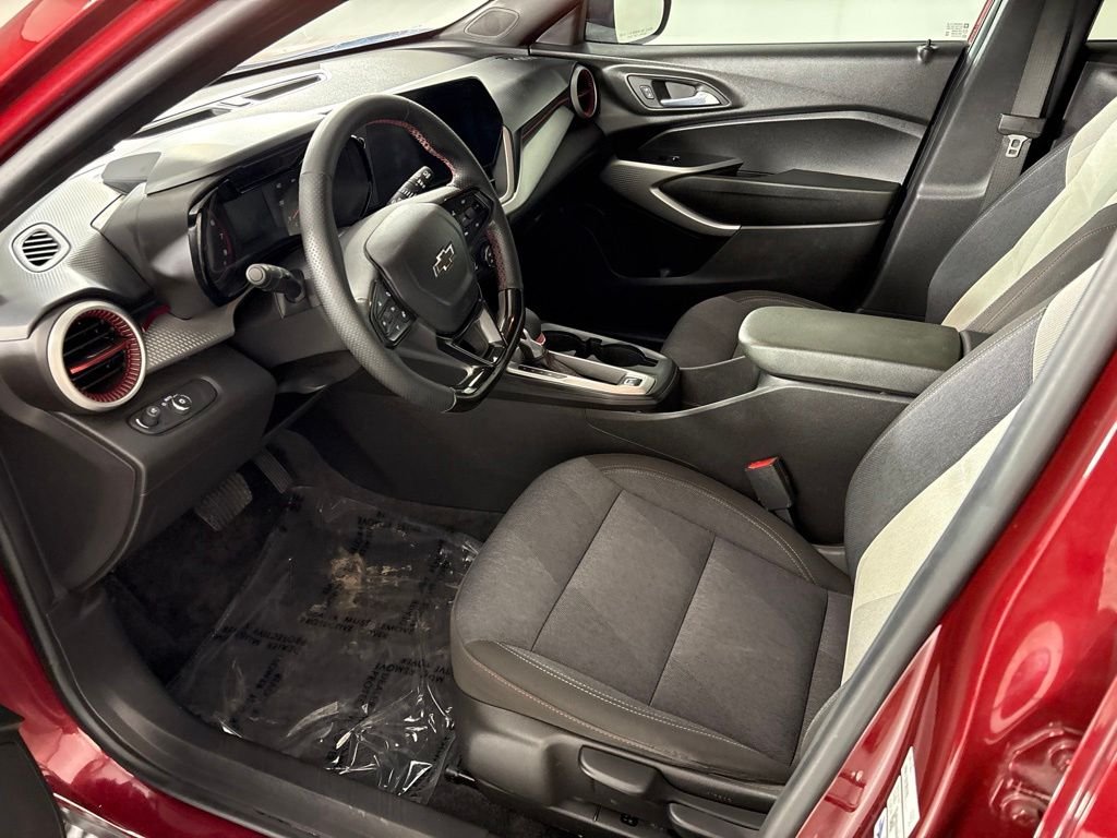 Used 2024 Red Chevrolet 1RS image 26