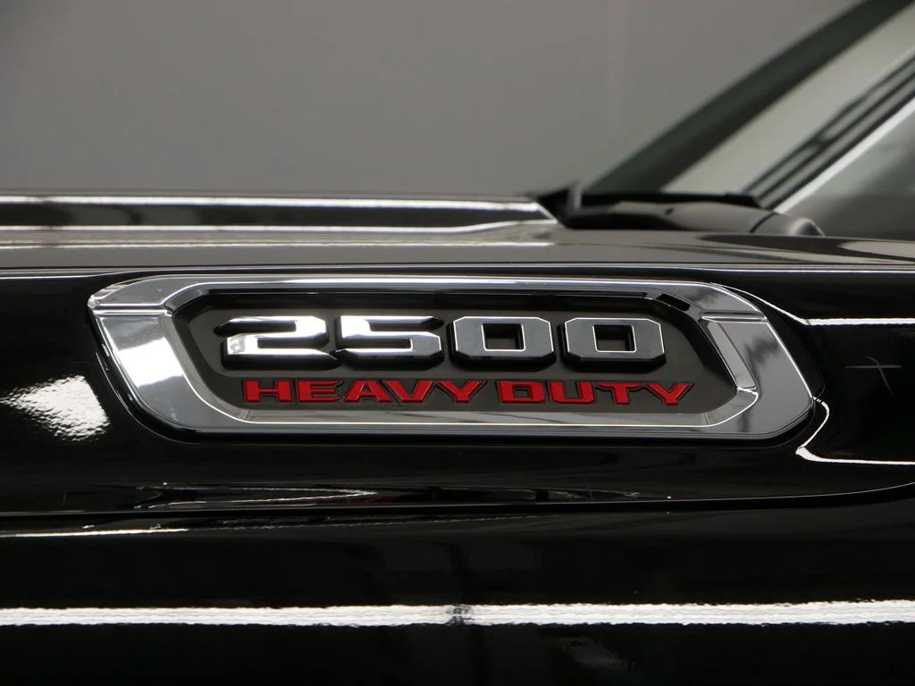 New 2026 Diamond Black Crystal Pearl-Coat Exterior Paint Ram Big Horn image 49