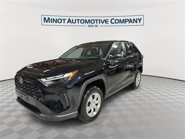 2025 Toyota RAV4 LE photo 4