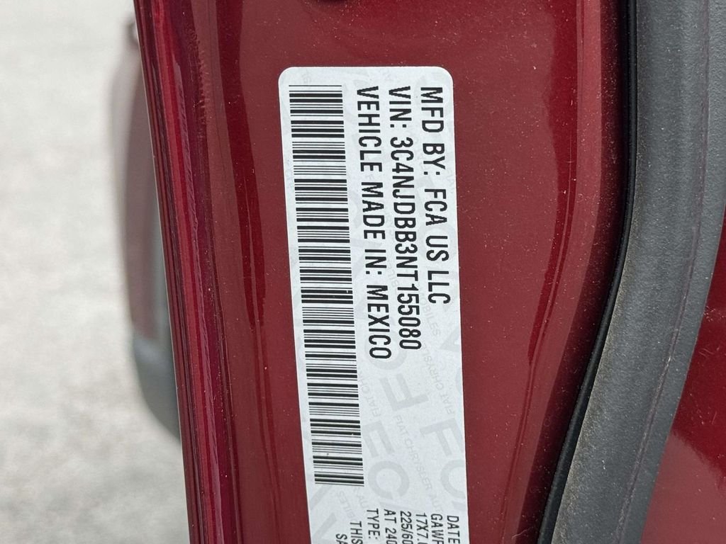 Used 2022 Red Jeep Latitude image 29