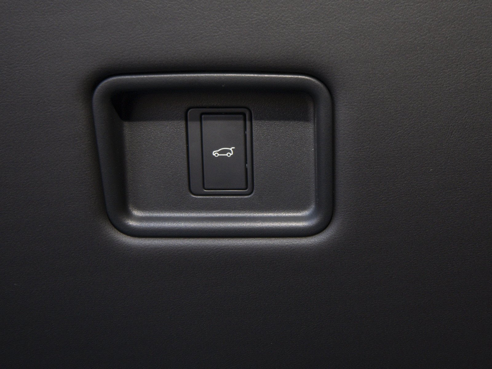 New 2026 Carpathian Grey Land Rover SE image 11