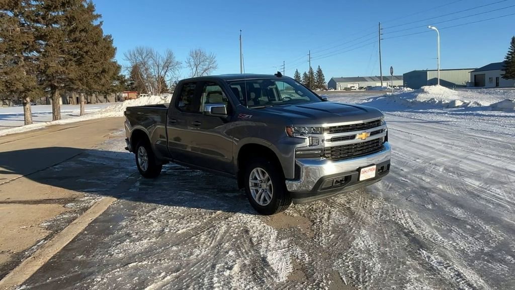 Used 2021 Chevrolet Silverado 1500 LT with VIN 1GCRYDED4MZ141349 for sale in Oslo, Minnesota