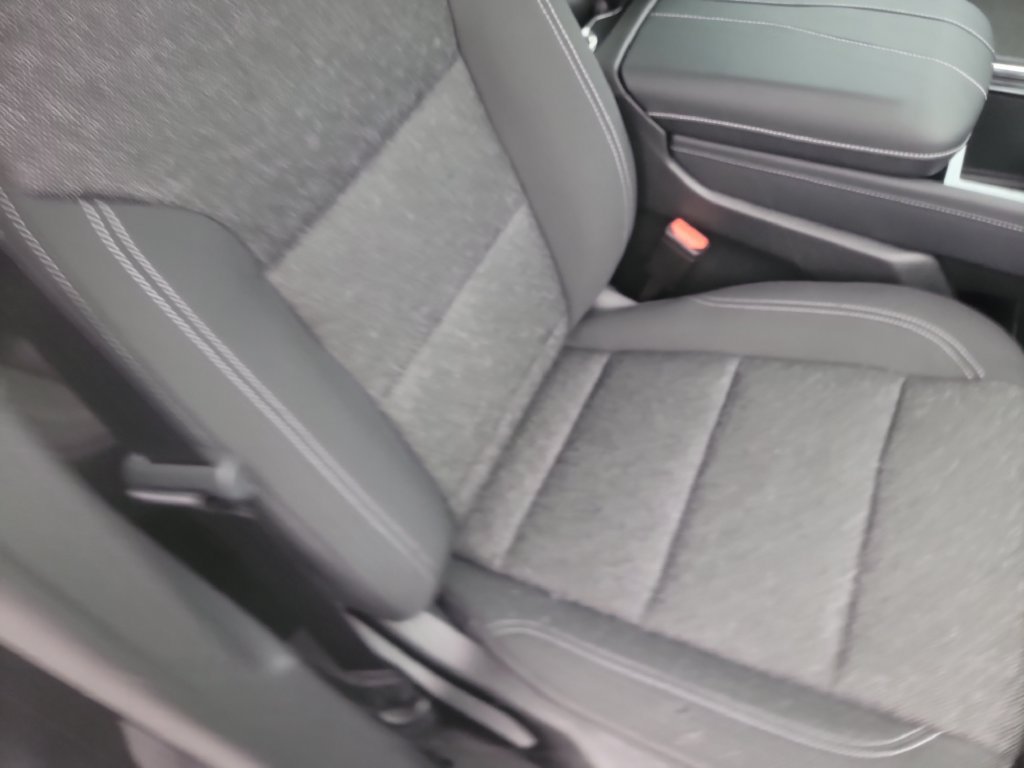 2027 Chevrolet Traverse LT - Photo 23