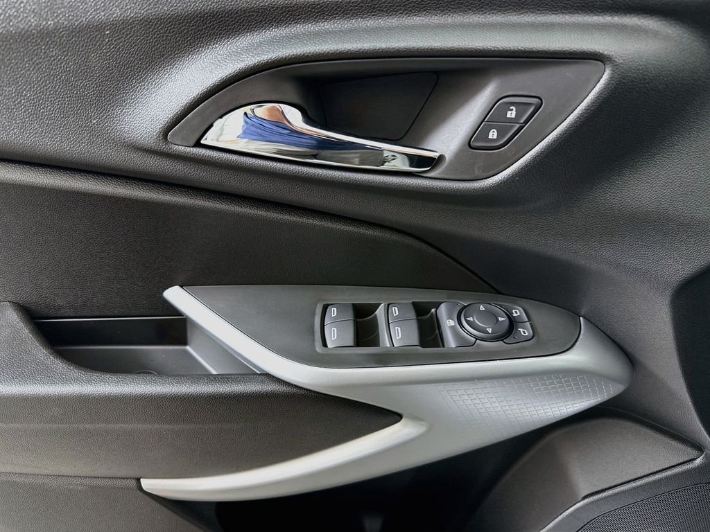 2026 Chevrolet Trax LS - Photo 18
