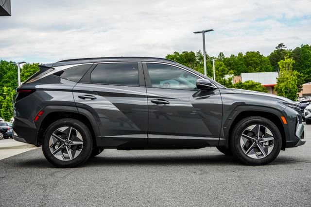 Certified Used 2025 Gray Hyundai SEL Convenience image 6