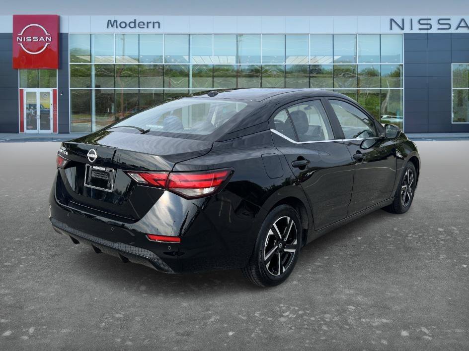 Used 2025 Super Black Nissan SV image 5