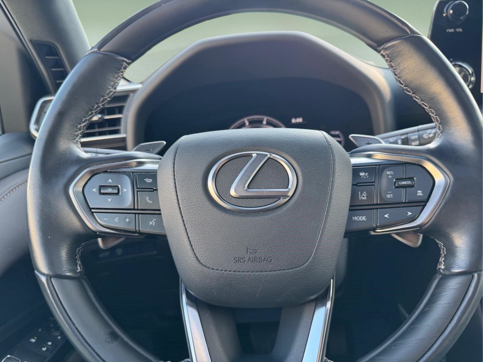 Used 2023 Eminent White Pearl Lexus LX 600 Luxury image 22