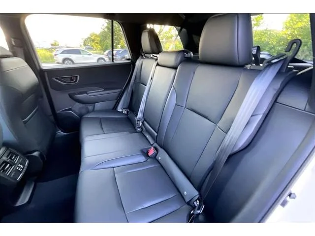 New 2026 CRYSTAL WHITE PEARL Subaru Premium image 24