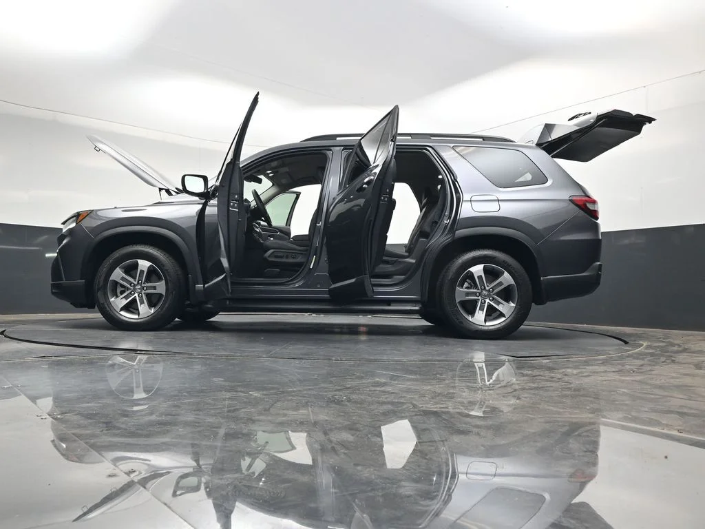 Used 2025 Modern Steel Metallic Honda EX-L image 52