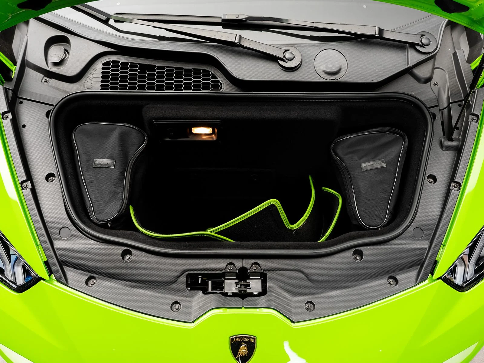 Used 2015 Green Lamborghini LP610-4 image 57