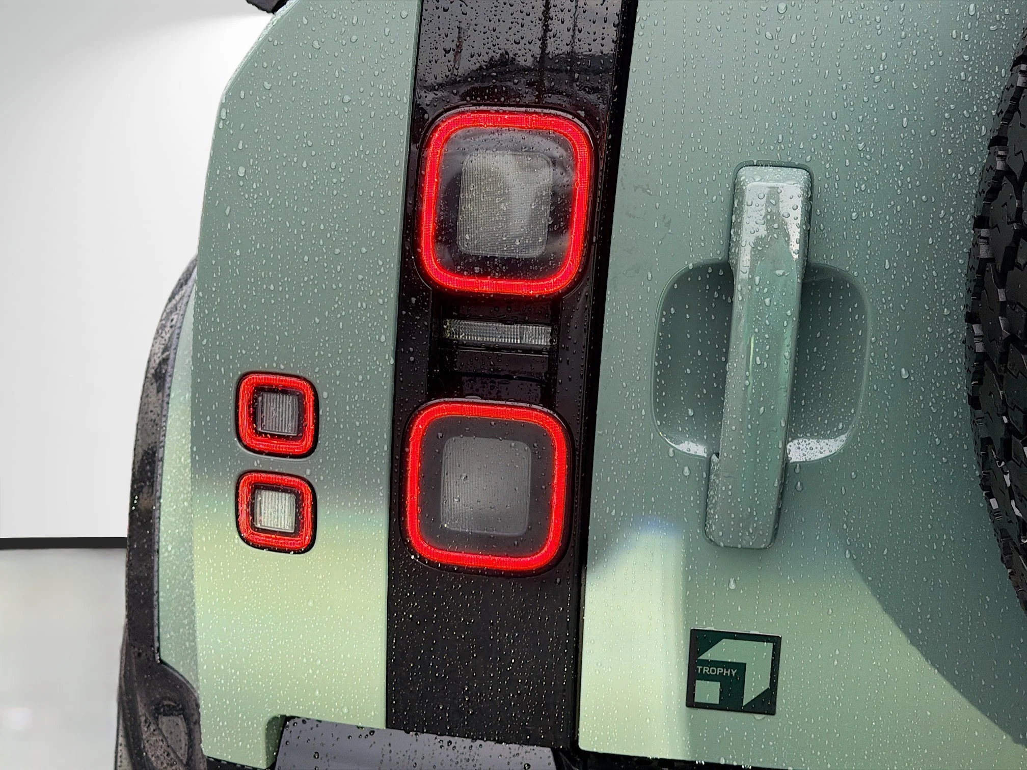 New 2026 Keswick Green Metallic Land Rover Trophy Edition Keswick image 10