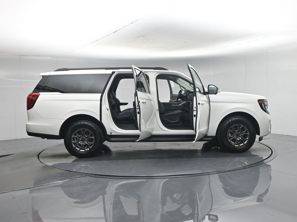 New 2027 Star White Metallic Tri-Coat Ford Active image 4