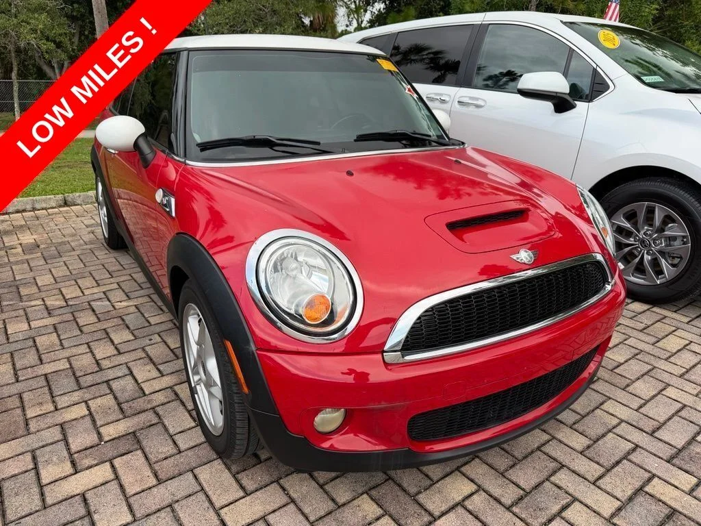 Used 2008 Red MINI Base image 1