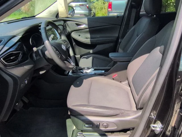 Used 2023 Black Buick Preferred image 21