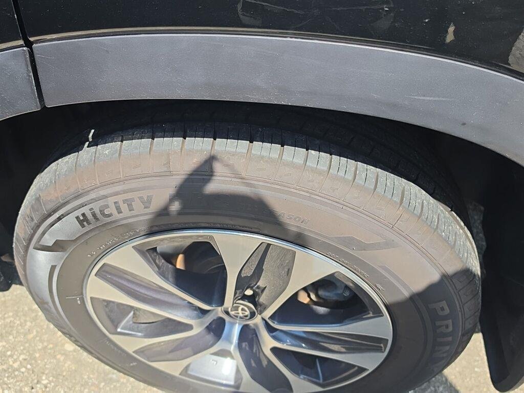 Used 2020 Midnight Black Metallic Toyota Hybrid XLE image 6