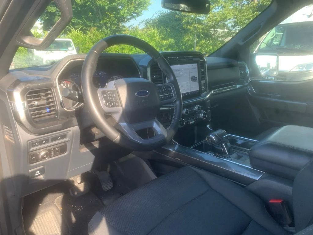Used 2023 Silver Metallic Ford XLT image 9
