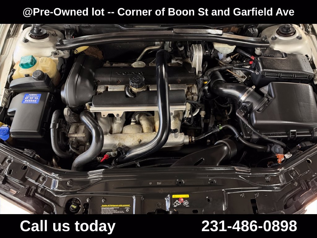 Used 2007  Volvo 2.5T image 9