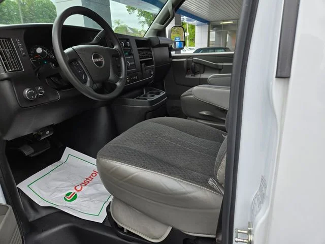 Used 2023 White GMC Work Van image 11