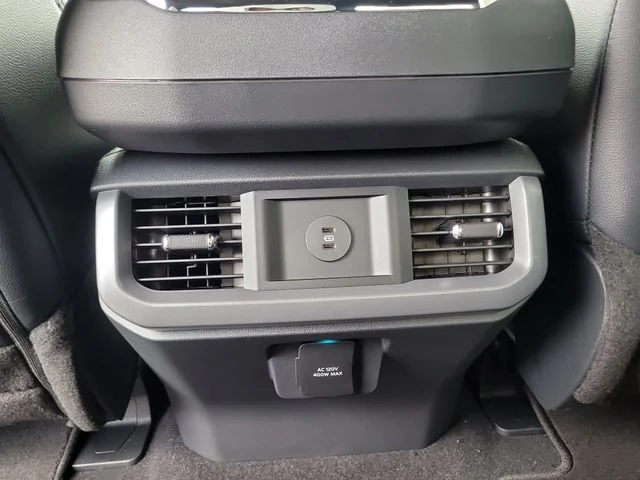 New 2026 Avalanche Ford Lariat image 15