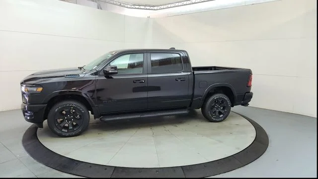 New 2026 Diamond Black Crystal Pearl-Coat Exterior Paint RAM Big Horn/Lone Star image 5