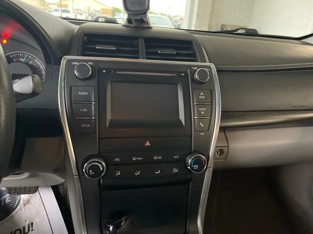 Used 2015 Gray Toyota LE image 17