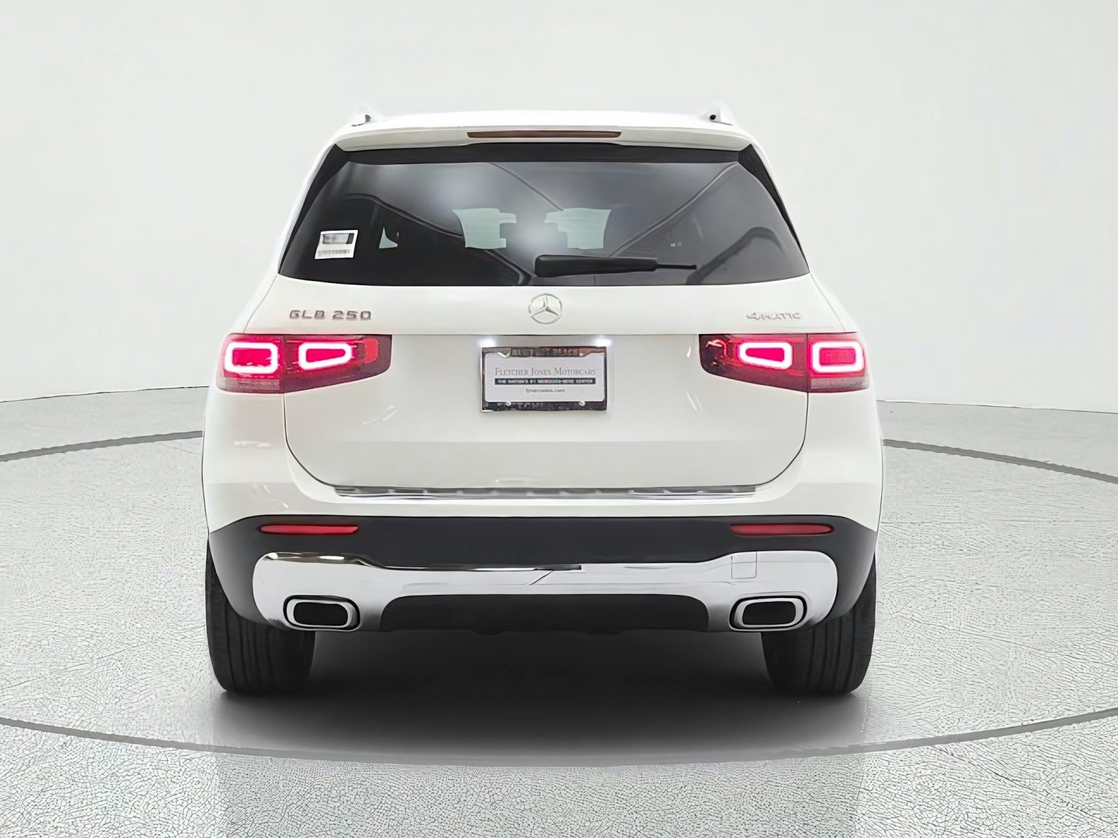 Used 2023 Polar White Mercedes-Benz GLB 250 4MATIC® SUV image 6