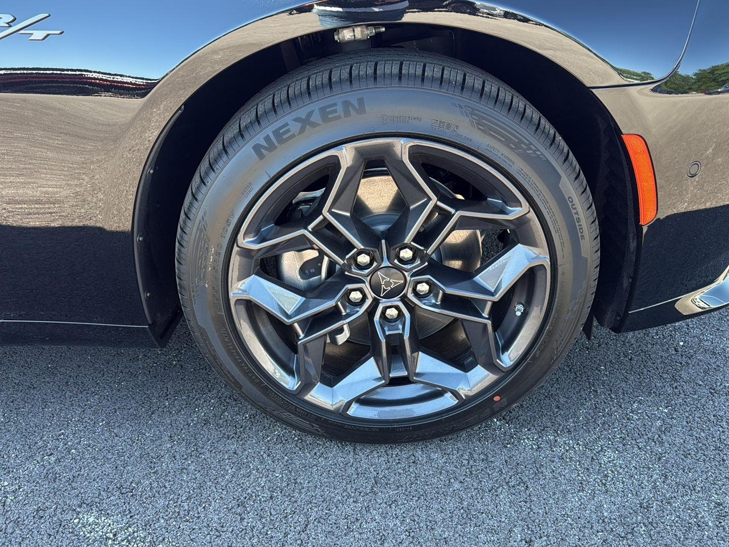 New 2026 Diamond Black Crystal Pearlcoat Dodge R/T image 11