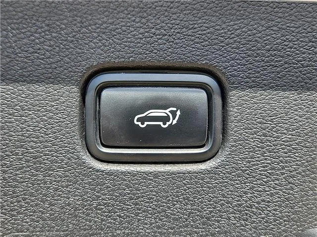 Used 2023 Gravity Gray KIA X-Line All-Wheel Drive image 9