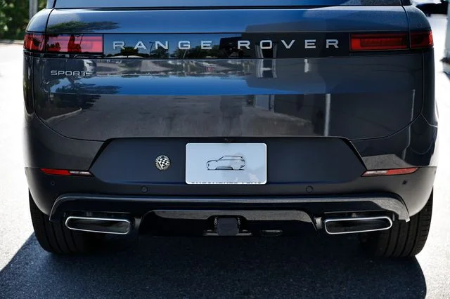 New 2026 Carpathian Grey Land Rover SE image 9
