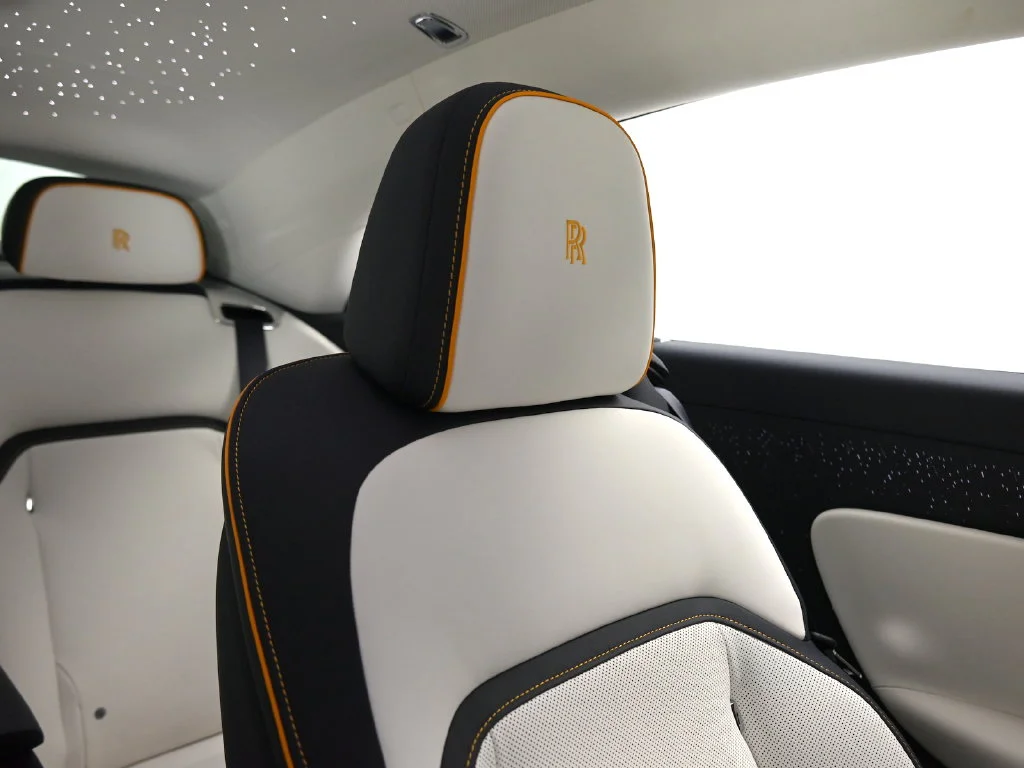 New 2027 Midnight Sapphire Rolls-Royce  image 19