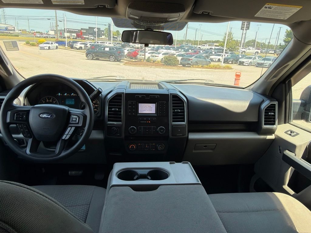 Used 2018 Gray Ford XLT image 28