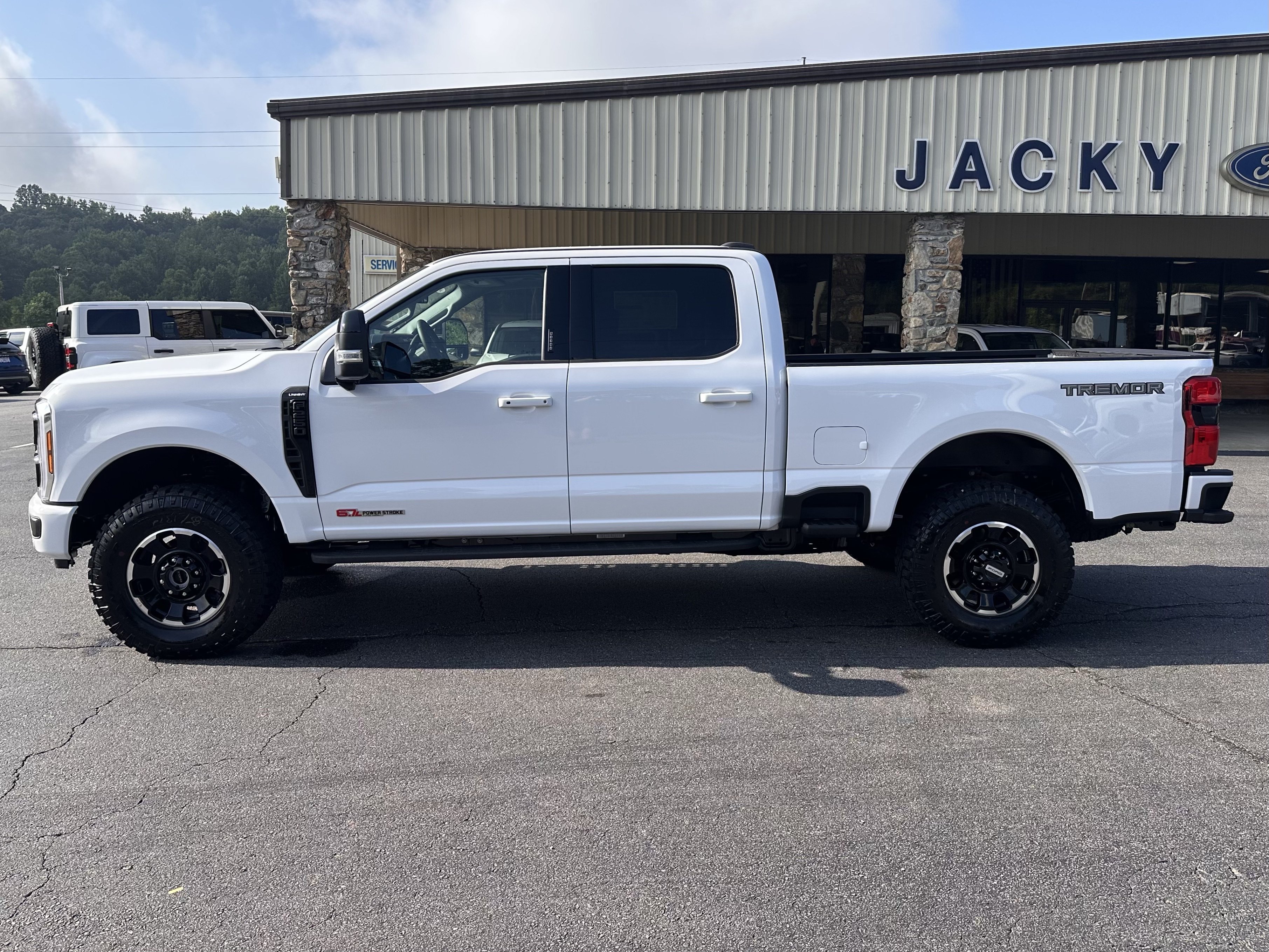 New 2026 Oxford White Ford F-250® Lariat® image 1